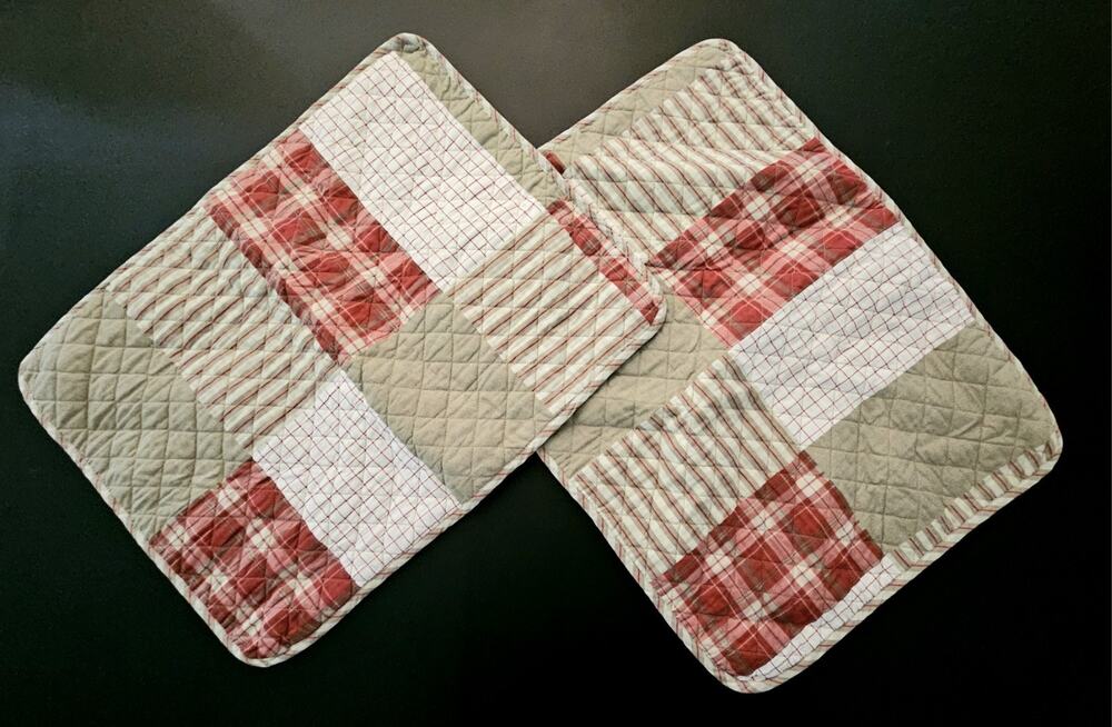 Pair EDDIE BAUER RED TAN QUILTED STANDARD PILLOW SHAMS 20 X 25